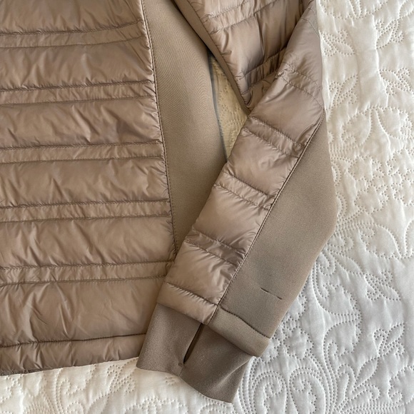 Michael Kors Beige Puffer Jacket Size Small - Picture 10 of 11
